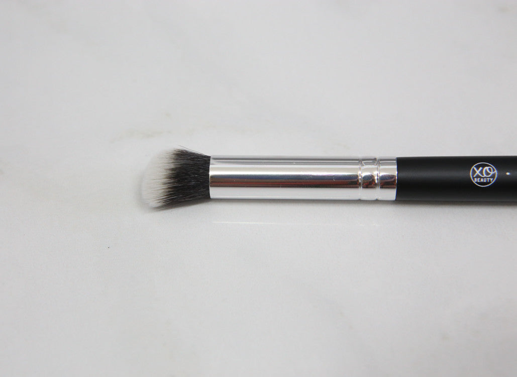 Angled Eye Brush